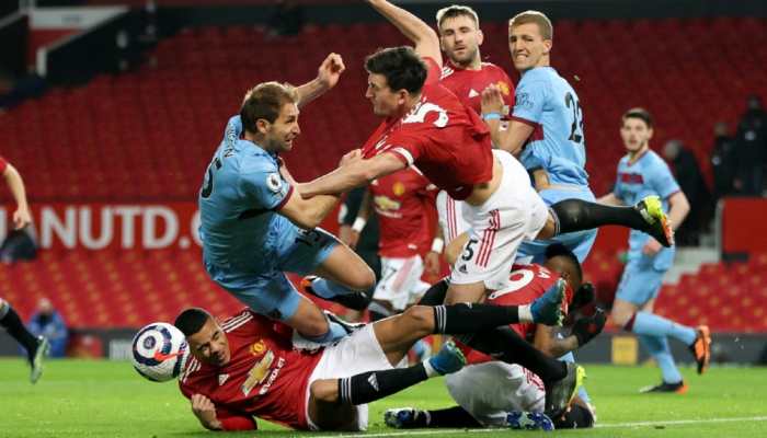 English Premier League: Manchester United, Leicester pull clear in top-four battle, Spurs lose