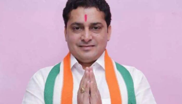 'Not a playground', MLA Vimal Chudasama evicted from Gujarat assembly for wearing T-shirt!