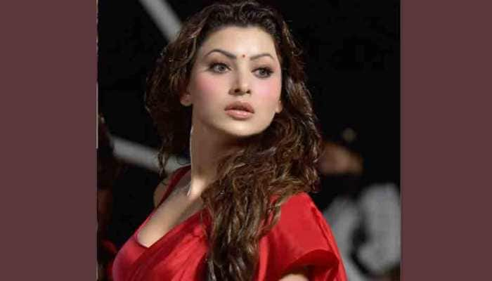 Urvashi Rautela heads to kitchen after mom sends her old photo of Virat Kohli making tea