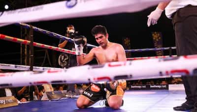 Vijender Singh's unbeaten run in professional boxing ends, lose to Artysh Lopsan in Goa