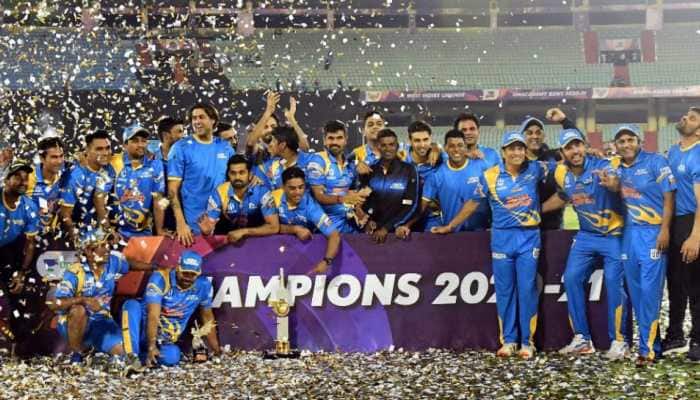 Sachin Tendulkar's India Legends after winning the Road Safety World Series title with win over Sri Lanka Legends in final. (Source: Twitter) 