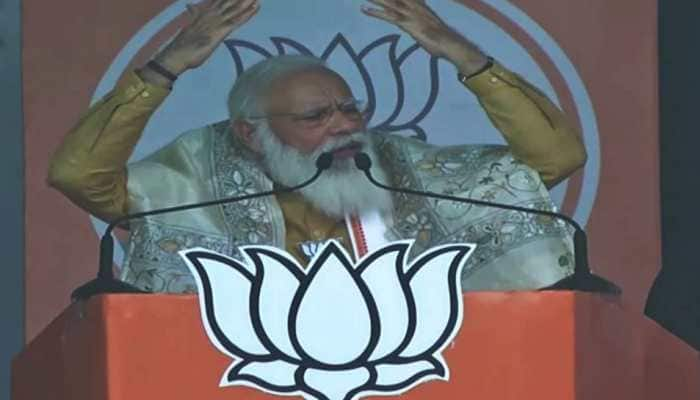 &#039;Didi jacche, ashol poriborton asche&#039;: PM Modi targets Mamata Banerjee at rally in Kanthi