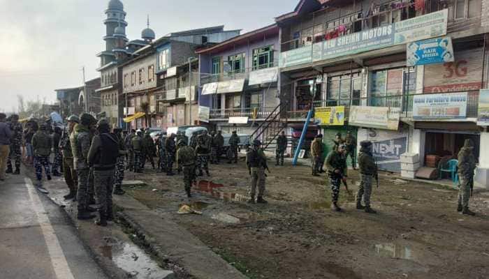 Two CRPF soldiers killed, others injured in attack at Jammu and Kashmir&#039;s Lawaypora