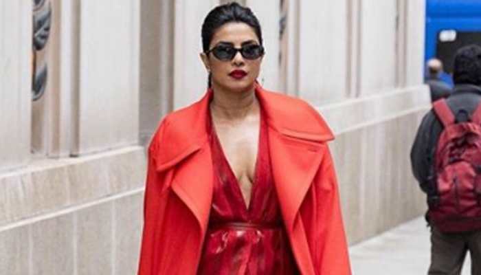 Priyanka Chopra pulls off a sassy look in bindi and bikini, never heard of being shy, even at 19!