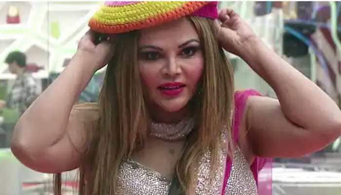 Rakhi Sawant goes shopping, asks paps, &#039;Tum Bigg Boss Ho kya&#039; - Watch viral video 