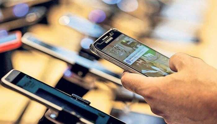 India's online smartphone market hits record 45% in 2020