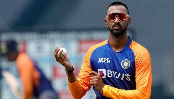 'Krunal can't bowl 10 overs': Cricket legend opines about Pandya Senior