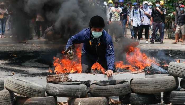 Myanmar coup: Activists launch 'garbage strike' as death toll tops 500