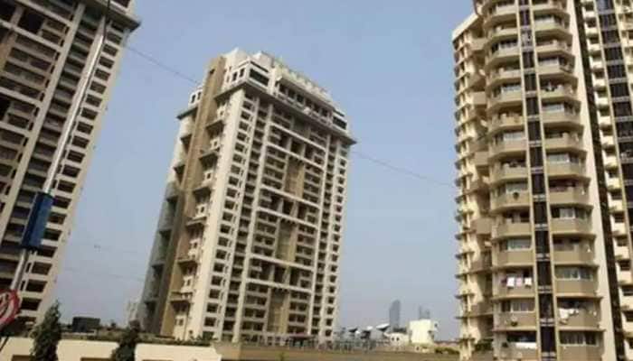 Alert Noida residents: Entire floor of multistorey buildings to be sealed if COVID-19 cases found Alert Noida residents: Entire floor of multistorey buildings to be sealed if COVID-19 cases found