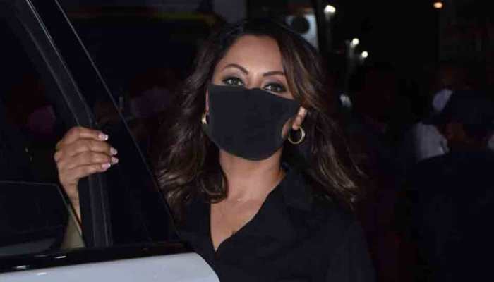 Shah Rukh Khan&#039;s wife Gauri Khan spotted after shoot in Mumbai