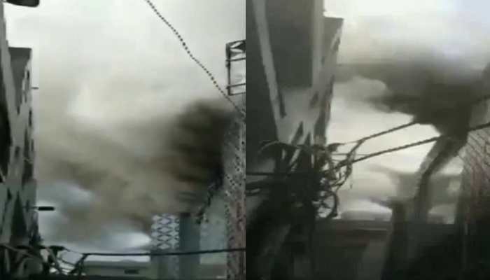 Massive fire breaks out at stationery godown in Delhi's Dilshad Garden -- Watch