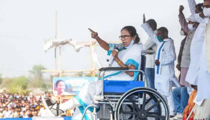 West Bengal election: Mamata Banerjee challenges EC notice, says 'We will not let our state be turned into Gujarat' 
