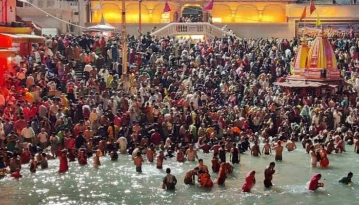 Maha Kumbh 2021: Devotees participate in third &#039;Shahi Snan&#039; in Haridwar today