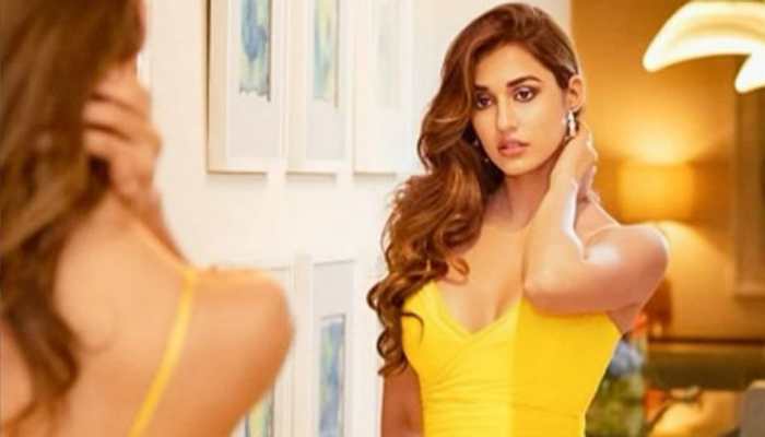 Disha Patani&#039;s bold and sensuous pics in a corset style monokini rule internet, sister Khushboo Patani calls it &#039;amazing&#039;!