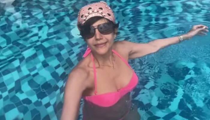 Mandira Bedi&#039;s birthday video in a hot pink bikini sets Instagram on fire - Watch