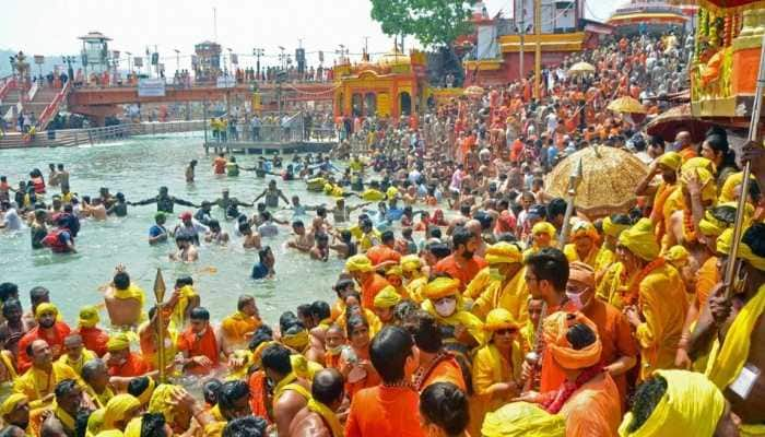 Gujarat follows Madhya Pradesh, orders mandatory COVID-19 tests of Kumbh Mela returnees