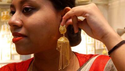 Gold Price Today, 20 April 2021: Gold prices drop, still cheaper by Rs 9,000