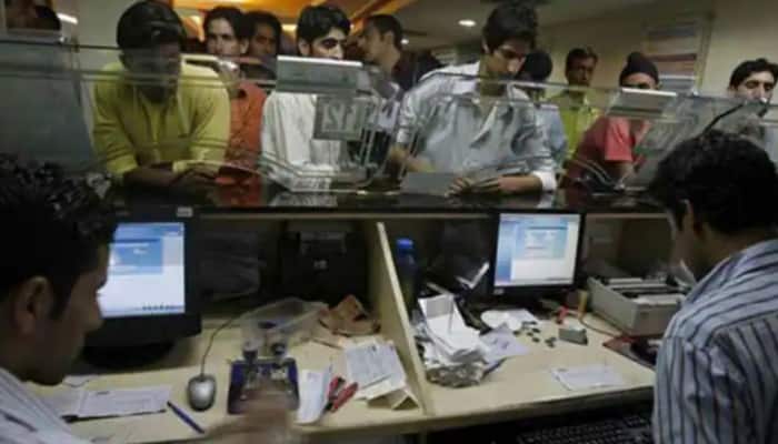 Alert! Banks will operate from 10 Am to 2 Pm in Maharashtra 