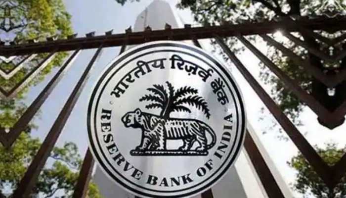 RBI restricts American Express, Diners Club from on-boarding new customers from May 1