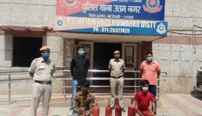 Delhi: Two held for duping woman by selling fire extinguisher in place of oxygen cylinder 