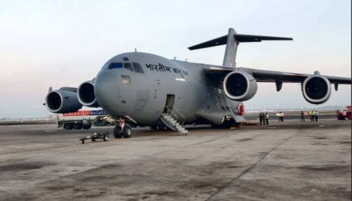 India&#039;s fight against COVID-19: IAF airlifts 900 oxygen cylinders from Britain