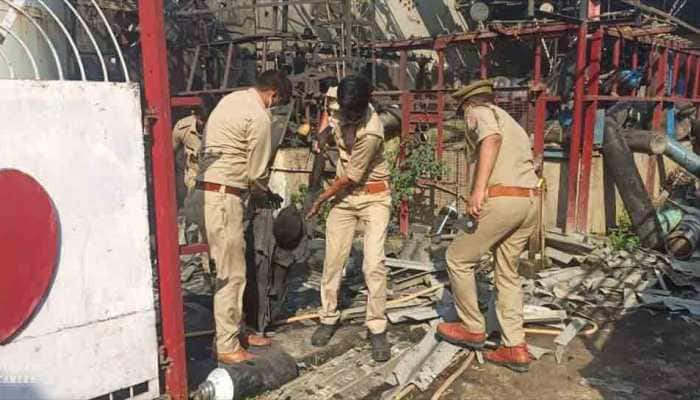 Explosion at oxygen refilling plant in Uttar Pradesh's Lucknow, 3 people dead Explosion at oxygen refilling plant in Uttar Pradesh's Lucknow, 3 people dead