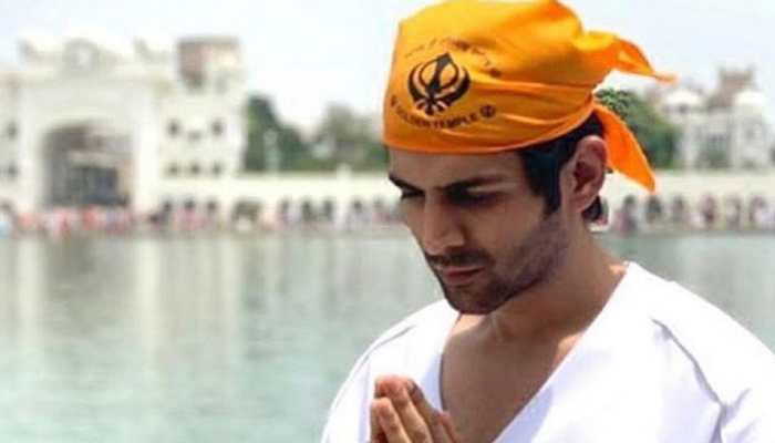 Kartik Aaryan says &#039;these tough times reinstate my faith in humanity&#039;, shares pic from Golden Temple!