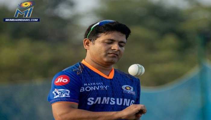 IPL 2021: Mumbai Indians spinner Piyush Chawla&#039;s father passes away due to COVID-19