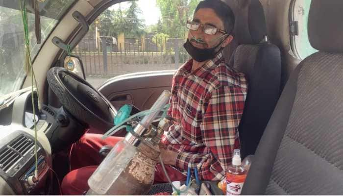 48-year-old COVID warrior suffering from asthma supplies oxygen cylinders in Kashmir