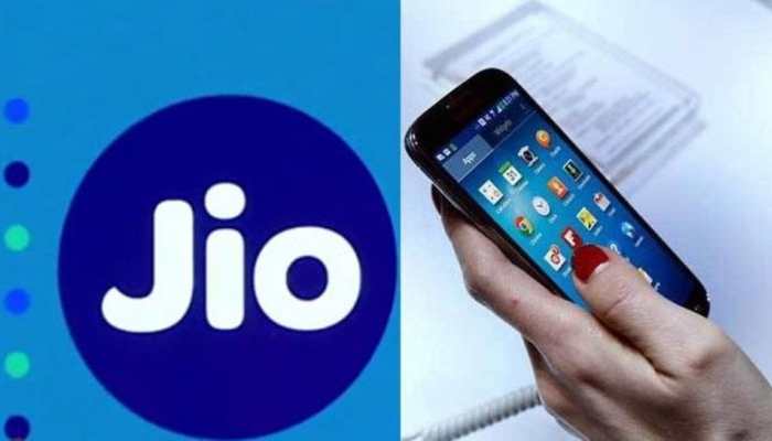 THIS Reliance Jio pack will offer free 300 minutes amid COVID-19 pandemic