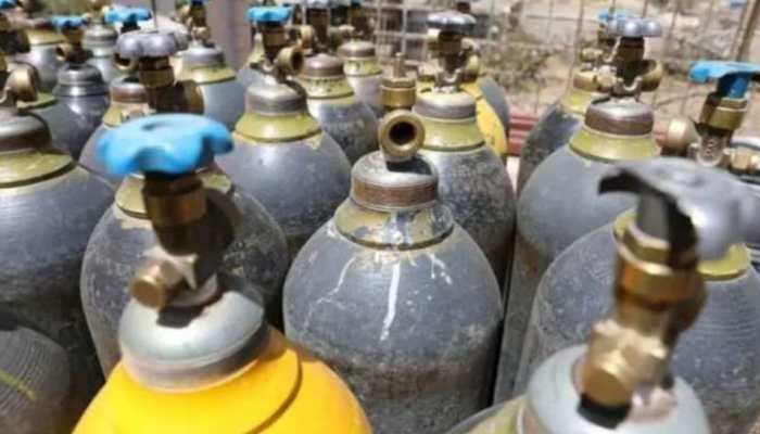 Good news Noida residents! Now oxygen cylinders and concentrators are just a phone call away