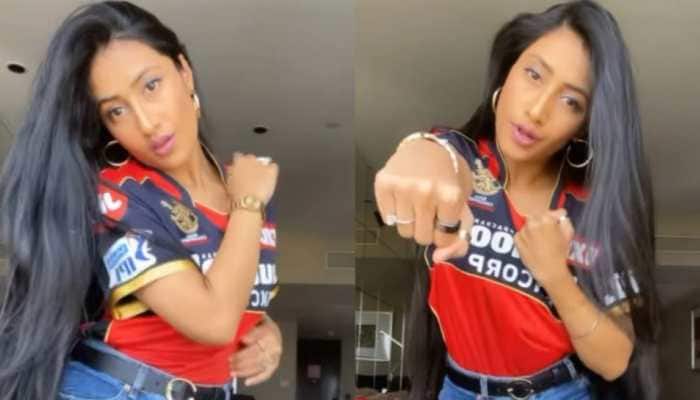 IPL: Yuzvendra Chahal&#039;s wife Dhanashree Verma shows off HOT dance moves in RCB Jersey, video goes viral – WATCH