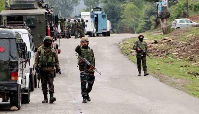 Terrorist associate arrested in Jammu and Kashmir&#039;s Kupwara, 3 grenades, 58 Rounds of AK-47 seized