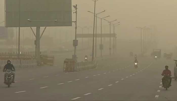 Delhi-NCR opens eyes to a &#039;mysterious fog&#039;, visibility decreased due to dust particles