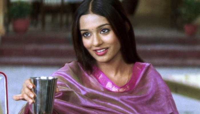 Amrita Rao's Vivah dialogue 'Jal Lijiye' is a famous meme now, and you will LOL over this viral trend!