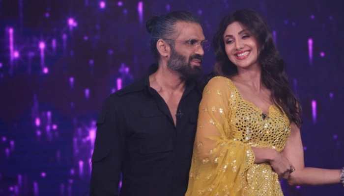Shilpa Shetty and Suniel Shetty recreate ‘Dhadkan’ magic on the sets of Super Dancer Chapter 4 - Watch