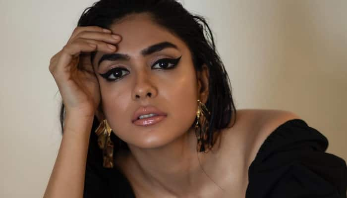 Mrunal Thakur: Dad sits with me during script narrations