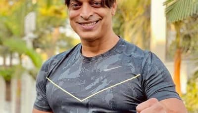 Shoaib Akhtar throws open challenge to THIS actor, promises to gift a motorbike if he can face six balls!