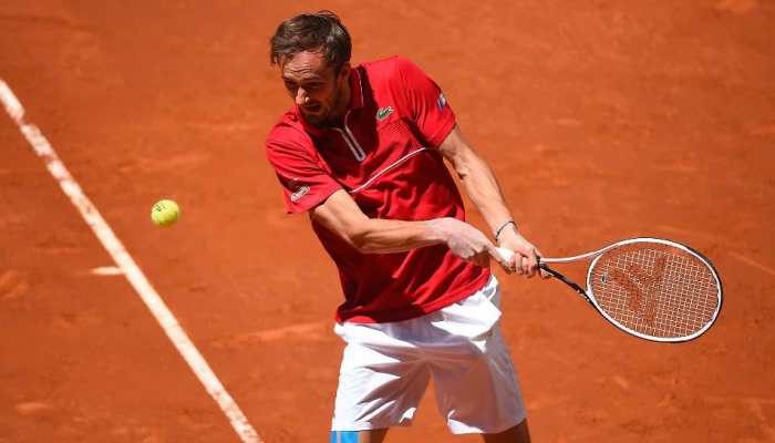 French Open: Daniil Medvedev, Alexander Zverev, Kei Nishikori enter pre-quarters