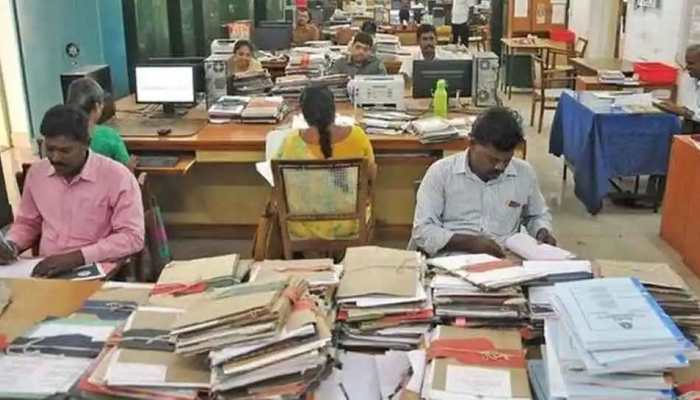 15 days special casual leave for govt employees whose parents test COVID  positive: Centre | India News | Zee News