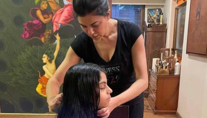 Sushmita Sen is daughter Alisah's 'official choice of hairdresser'
