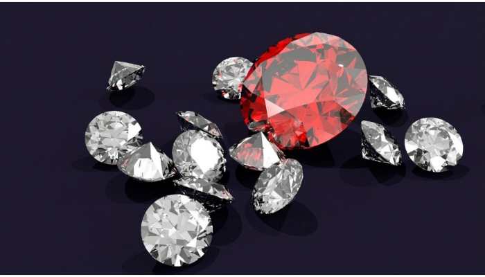 Diamond rush: Thousands travel to South African village KwaHlathi to make fortune from unidentified stones