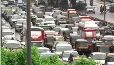 Traffic snarls across Mumbai as rain lashes city