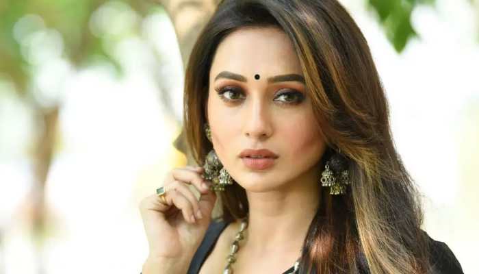 TMC MP Mimi Chakraborty gets COVID-19 jab at fake vaccination camp in Kolkata, informs police