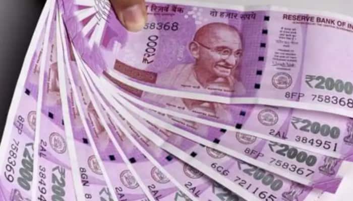 Good news for housewives! No Income Tax scrutiny on cash deposits up to Rs 2.5 lakh post demonetisation