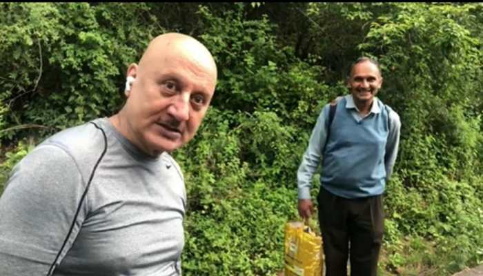'He had no idea': Anupam Kher 'funnily heartbroken' by man who failed to recognize him! - Watch