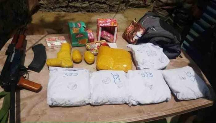 Infiltration bid foiled along LoC in Jammu and Kashmir&#039;s Tangdhar, arms ammunition with drugs worth Rs 30 crore seized