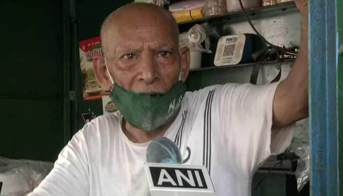 Baba ka Dhaba owner Kanta Prasad discharged from Delhi hospital, a week after he attempted suicide