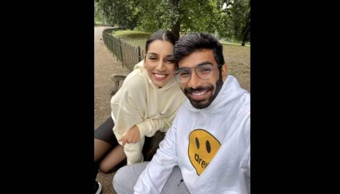 India vs England 2021: Jasprit Bumrah enjoys romantic date with wife Sanjana Ganesan in London park, see pic