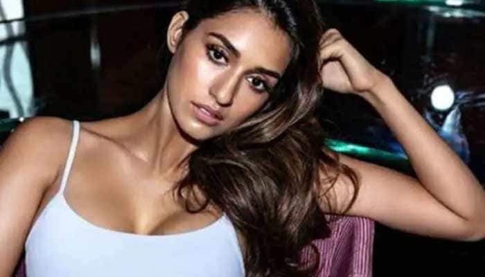 Disha Patani turns heads in bold &#039;Kiss Me More&#039; dance cover, rumoured beau Tiger Shroff reacts! - Watch